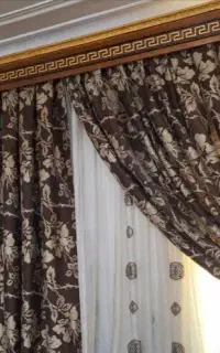پرده همراه با لوستر