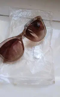 عینک آفتابی نو با اتیکت