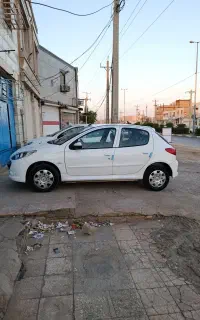 207 تیوتری مدل 404 مصادف خشک نمایندگی