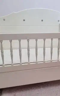 ست تختخواب و کمد و دراور و کتابخانه