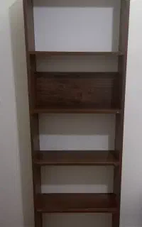 کتابخانه ایستاده نو