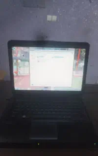 لب‌تاپ در حد نو