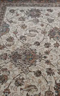 یک عدد فرش ۹ متری