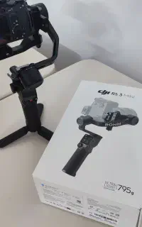 لنز ۲۴ ۷۰ زایس و لرزشگیر rs3 mini