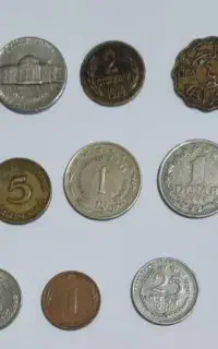 تعدادی سکه کلکسیونی