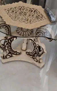 مبل هفت نفره به همراه جلو مبلی دو میز عسلی