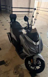 لاکی ۱۸۵ EVO مدل ۱۴۰۴ رنگ تیتانیوم