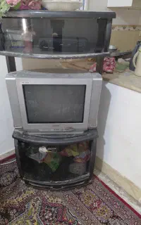 تلوزیون بامیه ودستگاه گیرند ه
