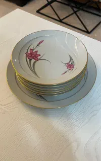 سرویس پیش دستی قدیمی هفت پارچه