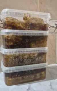 عسل با موم و صاف