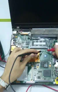 خدمات نرم افزار و سخت افزار