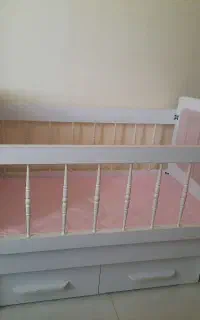 تخت نی نی لای لای کودک