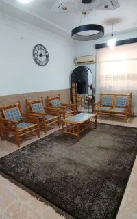 مبل آنتیک چوبی درحد نو
