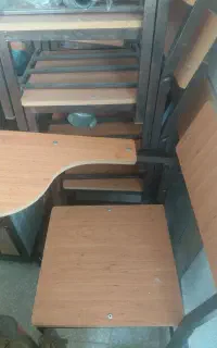 صندلی  دانش اموز