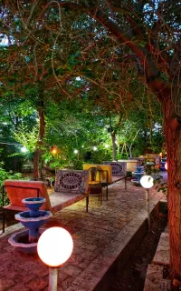 سفره خانه سنتی باغ صبا