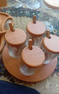 ظروف چوبی تقریبا نو