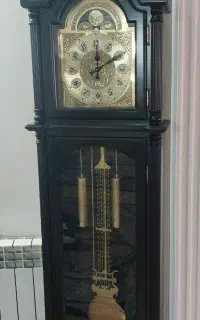 ساعت ایستاده چوبی