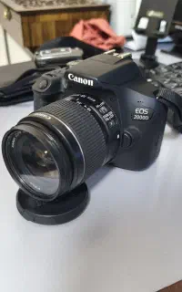 دوربین canon D2000