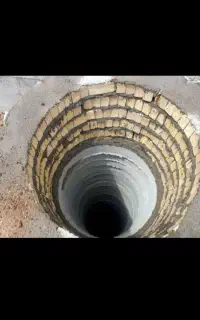 مغنی تخریب کاری دیوار چینی خورد کار