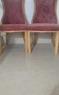 دوعدد صندلی