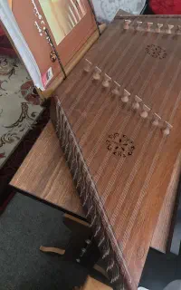 سنتور دومهر وزیری و میز
