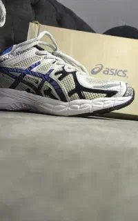 کتونی اسیکس Asics