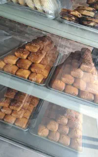 فروشنده قنادی