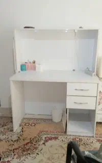 میز کامپیوتر و کار