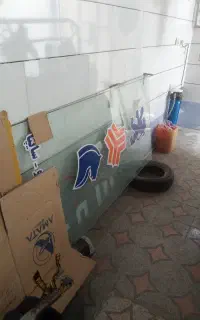 شیشه سکوریت چند تکه