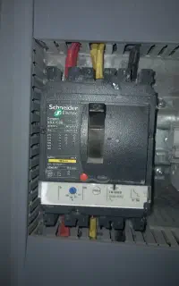 کلید اتوماتیک ۱۰۰ آمپر اشنایدر ادرجینال