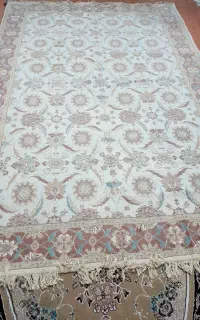 دوعددفرش۶متری نخ کاملآ سالم هست
