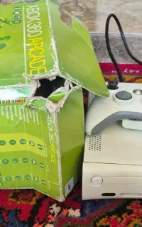 Xbox 360 همراه جعبه کارخانه
