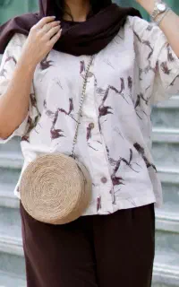 فروشنده خانم