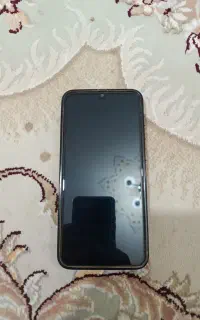 یک گوشی سامسونگ a20 کارتون ندارد به فروش می‌رسد