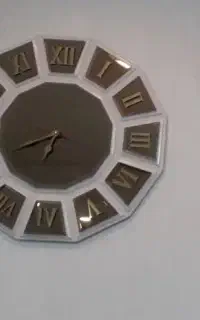 ساعت دیواری