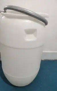 دبه ۸۰ لیتری مواد درجه یک