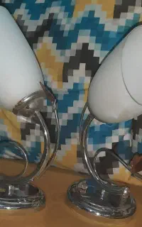 لوستر دیواری تمیز و سالم