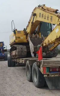 بیل مکانیکی  اماده همکاری