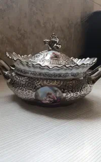 ظروف کاملا سالم و استفاده نشده