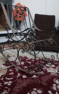 صندلی راک آهنی روکش مسی باطرح برجسته هخامنشی