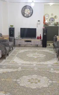 دو عدد فرش فروشی