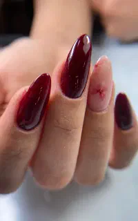 خدمات کاشت و ترمیم ناخن با بهترین متریال ژل