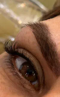 اکستنشن مژه طبیعی و ماندگاری بالا