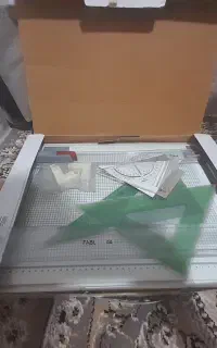 تخته رسم با همه وسایل