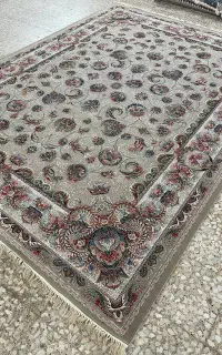 فرش ۷۰۰ شانه  با شرایط پرداخت منعطف//