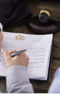وکیل دادگستری خانم