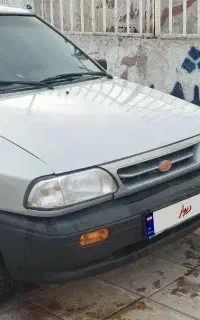 پراید نقره‌ای