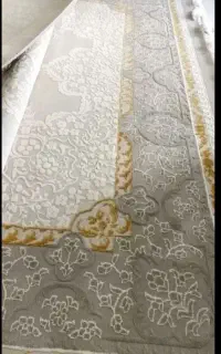 فرش پرستیژ ترکیه از نخ ۱۰۰٪ اکریلیک و دور طلا کوب