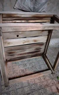 کرسی چوبی