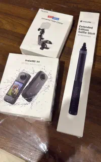 insta360 x4 با مونوپاد و پایه